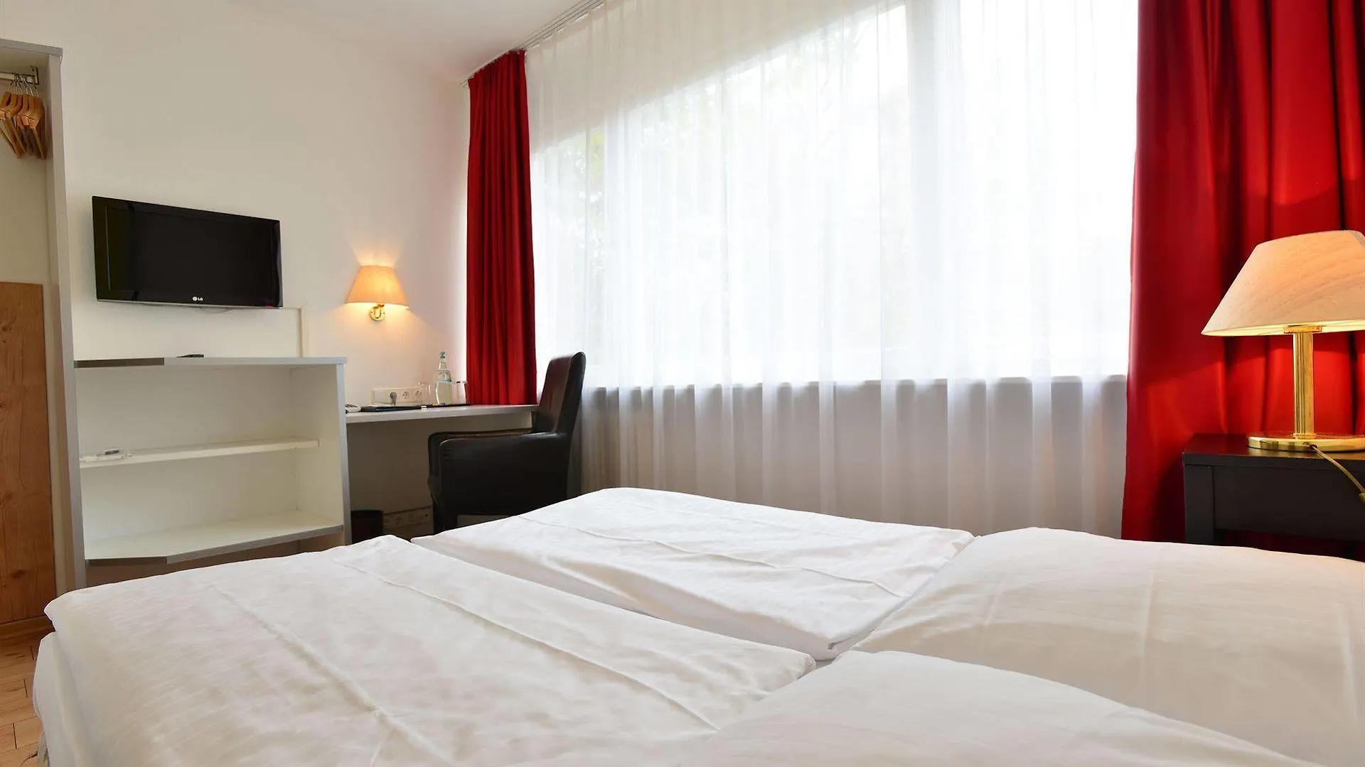 Hotel City Gallery Berlin 3*,